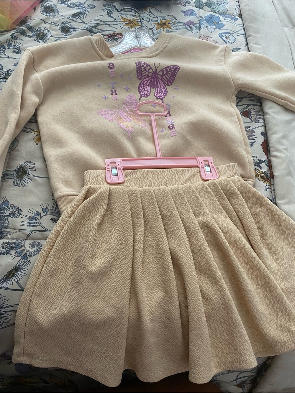 Beige Butterfly Sweatshirt & Skirt Set - Pink Detail